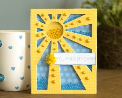 Queen & Co Shaker Card